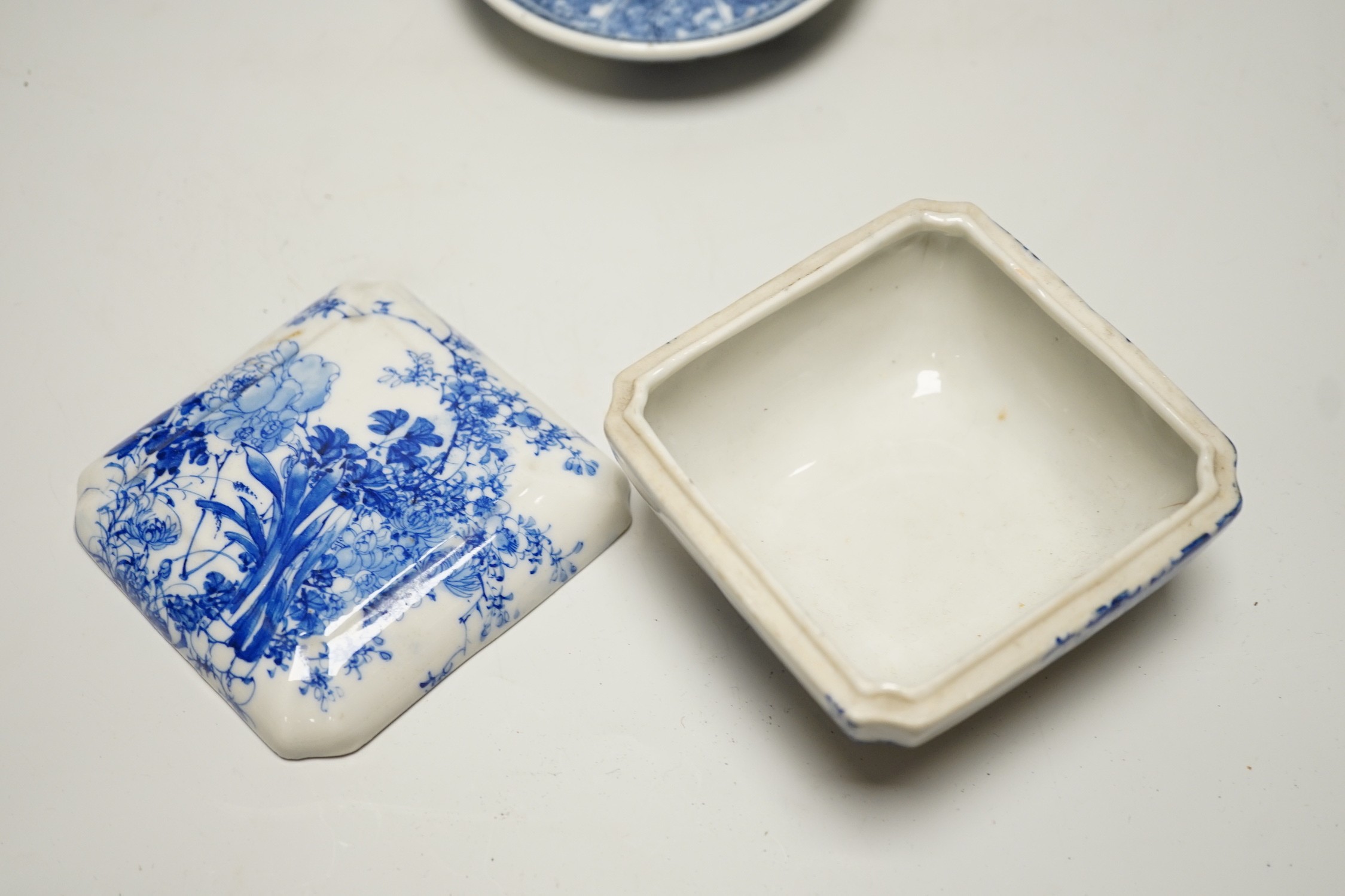 A Chinese blue and white Dragon medallion bowl, 16.3 cm, a blue and white pot cover and stand and a Japanese box and cover